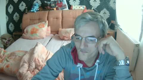 Snapshot of dirk6873 chatting on 02/10/25, 07:47 Adam Carla online show from 02/10/25, 07:47