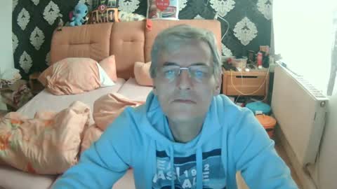 Snapshot of dirk6873 chatting on 02/14/25, 08:31 Adam Carla online show from 02/14/25, 08:31