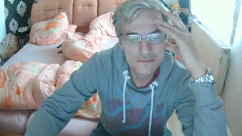 Snapshot of dirk6873 chatting on 03/03/25, 12:27 Adam Carla online show from 03/03/25, 12:27
