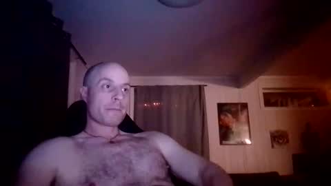 Snapshot of dirkdigglerofficial chatting on 01/07/26, 04:48 dirkdigglerofficial online show from 01/07/26, 04:48