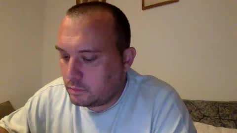 Snapshot of dirme chatting on 04/09/26, 12:10 dirme online show from 04/09/26, 12:10
