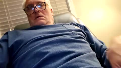 Snapshot of dirty69oldman chatting on 01/14/25, 12:45 dirty69oldman online show from 01/14/25, 12:45