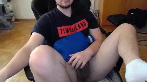 Snapshot of dirty_fun_boy chatting on 02/27/25, 11:20 dirty_fun_boy online show from 02/27/25, 11:20