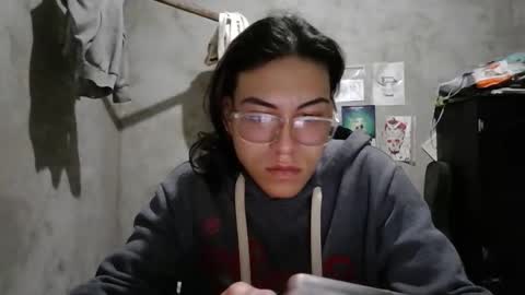 dirty model online show from 04/28/26, 03:22