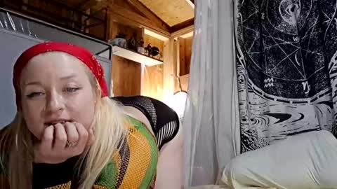 Daisy Wylde online show from 05/11/26, 11:27