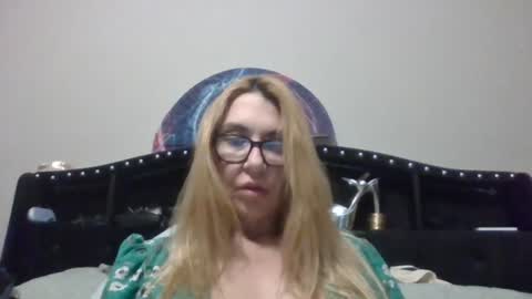 Snapshot of dirtydaisylou chatting on 06/15/26, 04:36 Daisy online show from 06/15/26, 04:36