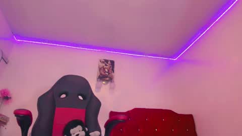 Snapshot of dirtygamesnaomy chatting on 01/20/25, 07:14 Naomy online show from 01/20/25, 07:14