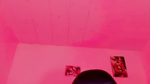 Snapshot of dirtygamesnaomy chatting on 10/03/25, 03:14 Naomy online show from 10/03/25, 03:14