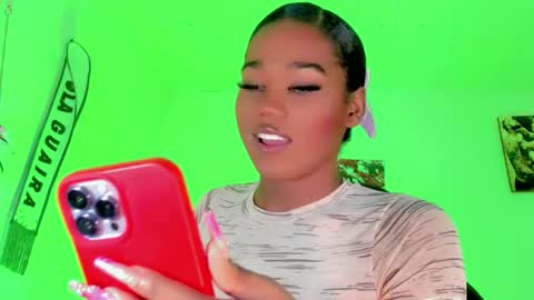 Snapshot of dirtygamesnaomy chatting on 10/04/25, 05:05 Naomy online show from 10/04/25, 05:05