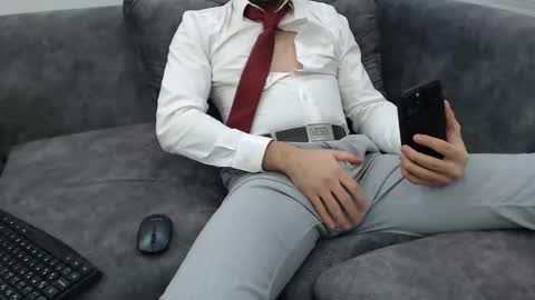 dirtyybooyy77 online show from 12/13/25, 07:53