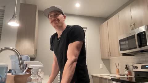 Snapshot of discgolf4life chatting on 11/17/25, 12:16 JustinDulgeXXX online show from 11/17/25, 12:16