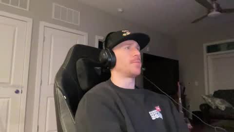 Snapshot of discgolf4life chatting on 02/24/26, 05:49 JustinDulgeXXX online show from 02/24/26, 05:49