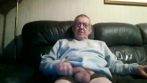 Snapshot of discovery63 chatting on 12/01/24, 05:35 discovery63 online show from 12/01/24, 05:35