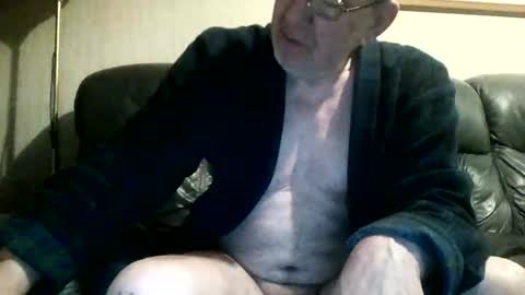 Snapshot of discovery63 chatting on 12/17/24, 06:53 discovery63 online show from 12/17/24, 06:53