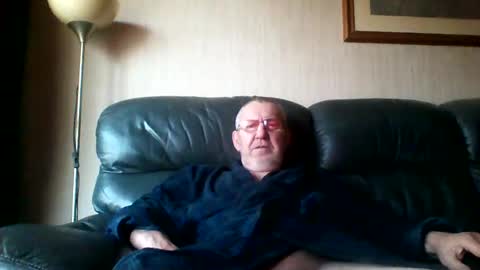 Snapshot of discovery63 chatting on 12/26/24, 02:59 discovery63 online show from 12/26/24, 02:59