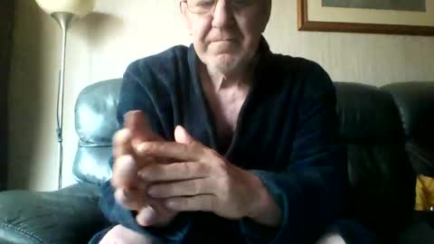 Snapshot of discovery63 chatting on 12/30/24, 11:15 discovery63 online show from 12/30/24, 11:15