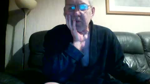 Snapshot of discovery63 chatting on 01/02/25, 04:35 discovery63 online show from 01/02/25, 04:35