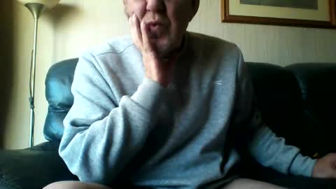 Snapshot of discovery63 chatting on 01/03/25, 01:36 discovery63 online show from 01/03/25, 01:36