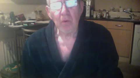 Snapshot of discovery63 chatting on 01/09/25, 12:46 discovery63 online show from 01/09/25, 12:46