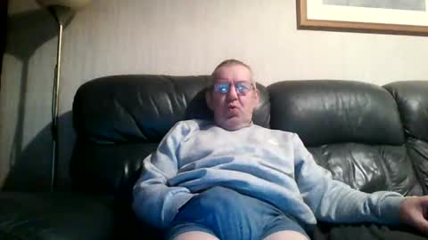 Snapshot of discovery63 chatting on 01/09/25, 05:11 discovery63 online show from 01/09/25, 05:11