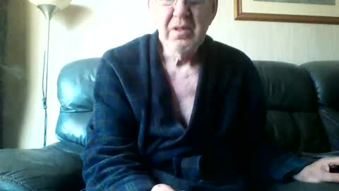 Snapshot of discovery63 chatting on 01/10/25, 02:02 discovery63 online show from 01/10/25, 02:02