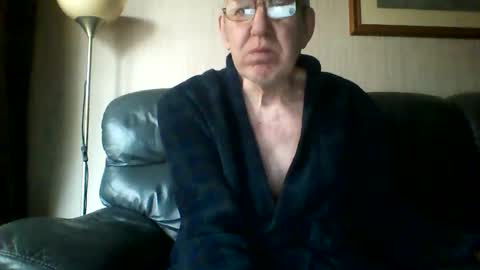 Snapshot of discovery63 chatting on 01/21/25, 12:07 discovery63 online show from 01/21/25, 12:07