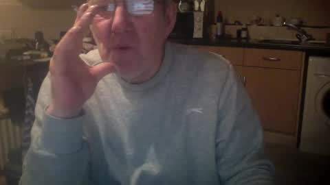 Snapshot of discovery63 chatting on 01/25/25, 05:51 discovery63 online show from 01/25/25, 05:51