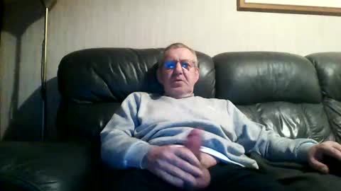 Snapshot of discovery63 chatting on 02/02/25, 06:10 discovery63 online show from 02/02/25, 06:10