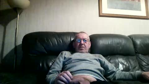 Snapshot of discovery63 chatting on 02/08/25, 08:53 discovery63 online show from 02/08/25, 08:53