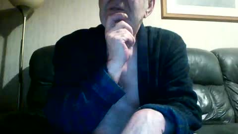 Snapshot of discovery63 chatting on 02/15/25, 08:11 discovery63 online show from 02/15/25, 08:11