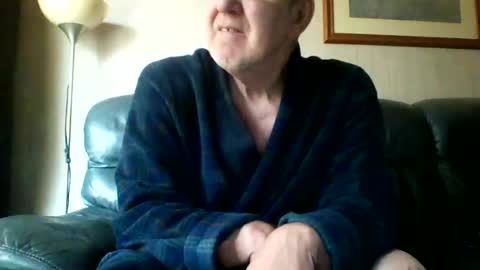 Snapshot of discovery63 chatting on 02/23/25, 11:11 discovery63 online show from 02/23/25, 11:11