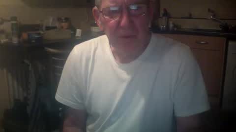 Snapshot of discovery63 chatting on 09/16/25, 07:04 discovery63 online show from 09/16/25, 07:04