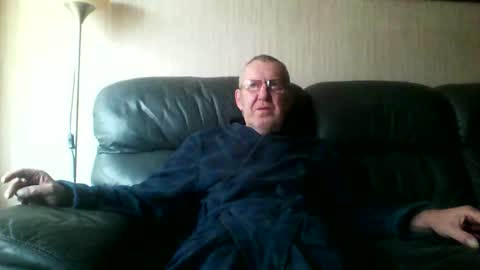 Snapshot of discovery63 chatting on 02/04/26, 11:05 discovery63 online show from 02/04/26, 11:05