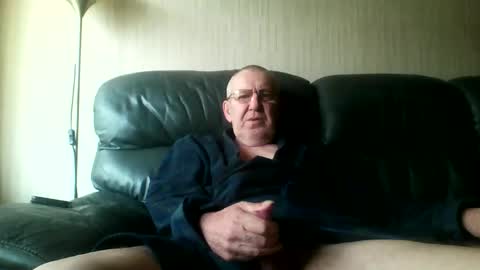 Snapshot of discovery63 chatting on 02/26/26, 11:42 discovery63 online show from 02/26/26, 11:42