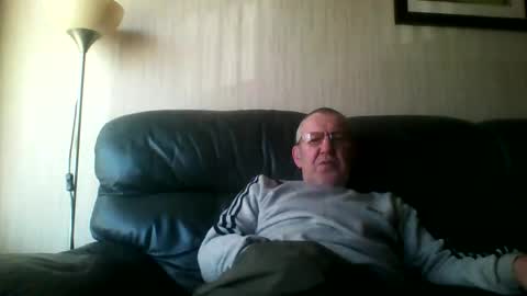 Snapshot of discovery63 chatting on 03/07/26, 03:20 discovery63 online show from 03/07/26, 03:20