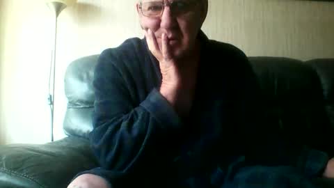 Snapshot of discovery63 chatting on 03/09/26, 10:52 discovery63 online show from 03/09/26, 10:52