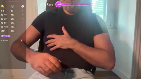 Snapshot of discreetcam chatting on 11/14/25, 08:57 Discreet Guy online show from 11/14/25, 08:57