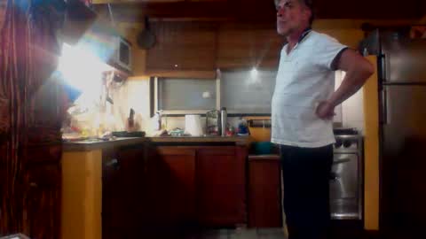 Snapshot of discretopasivo chatting on 03/22/26, 01:09 discretopasivo online show from 03/22/26, 01:09