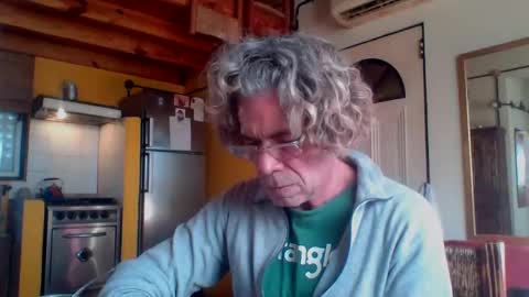 Snapshot of discretopasivo chatting on 05/30/26, 04:15 discretopasivo online show from 05/30/26, 04:15