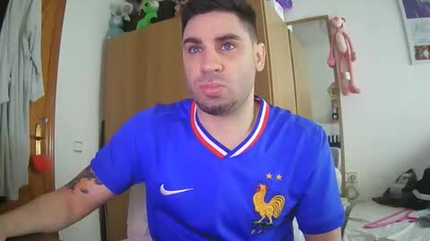 Snapshot of diselobienclaro chatting on 03/26/26, 01:38 diselobienclaro online show from 03/26/26, 01:38