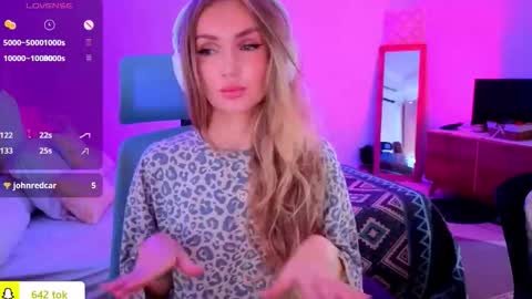 JASMINE online show from 10/23/25, 03:28