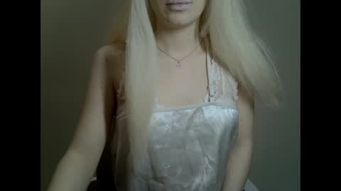 Snapshot of ditamilton chatting on 01/18/25, 07:48 DitaMilton online show from 01/18/25, 07:48