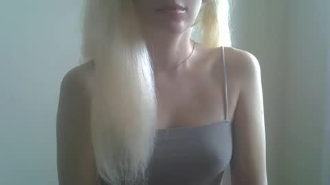Snapshot of ditamilton chatting on 09/12/25, 09:20 DitaMilton online show from 09/12/25, 09:20