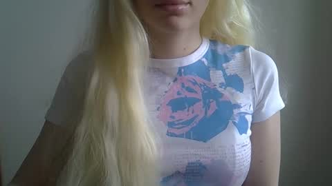 Snapshot of ditamilton chatting on 01/11/26, 09:58 DitaMilton online show from 01/11/26, 09:58