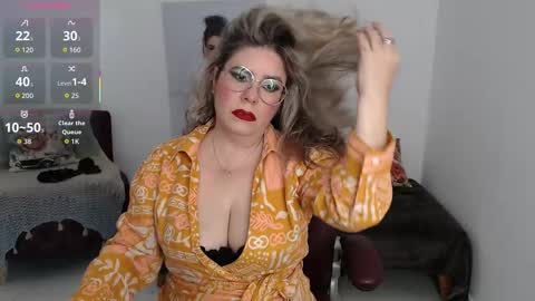 Snapshot of diva_milf chatting on 01/17/26, 08:12 Diva online show from 01/17/26, 08:12