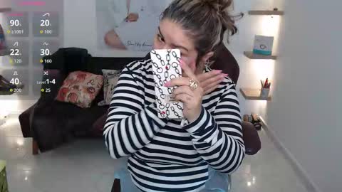 Snapshot of diva_milf chatting on 02/14/26, 04:37 Diva online show from 02/14/26, 04:37