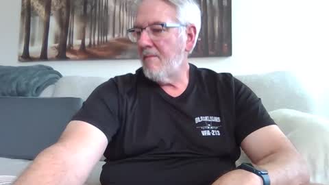 Snapshot of divadsialb chatting on 03/22/26, 06:44 divadsialb online show from 03/22/26, 06:44