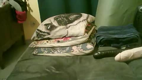 Snapshot of divimi chatting on 11/15/25, 10:48 divimi online show from 11/15/25, 10:48