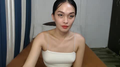 Snapshot of divina_graciaxx chatting on 01/18/25, 10:28 DIVINA online show from 01/18/25, 10:28