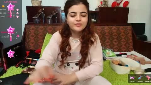 Snapshot of divine_goddess69 chatting on 10/16/25, 08:43 Ana online show from 10/16/25, 08:43